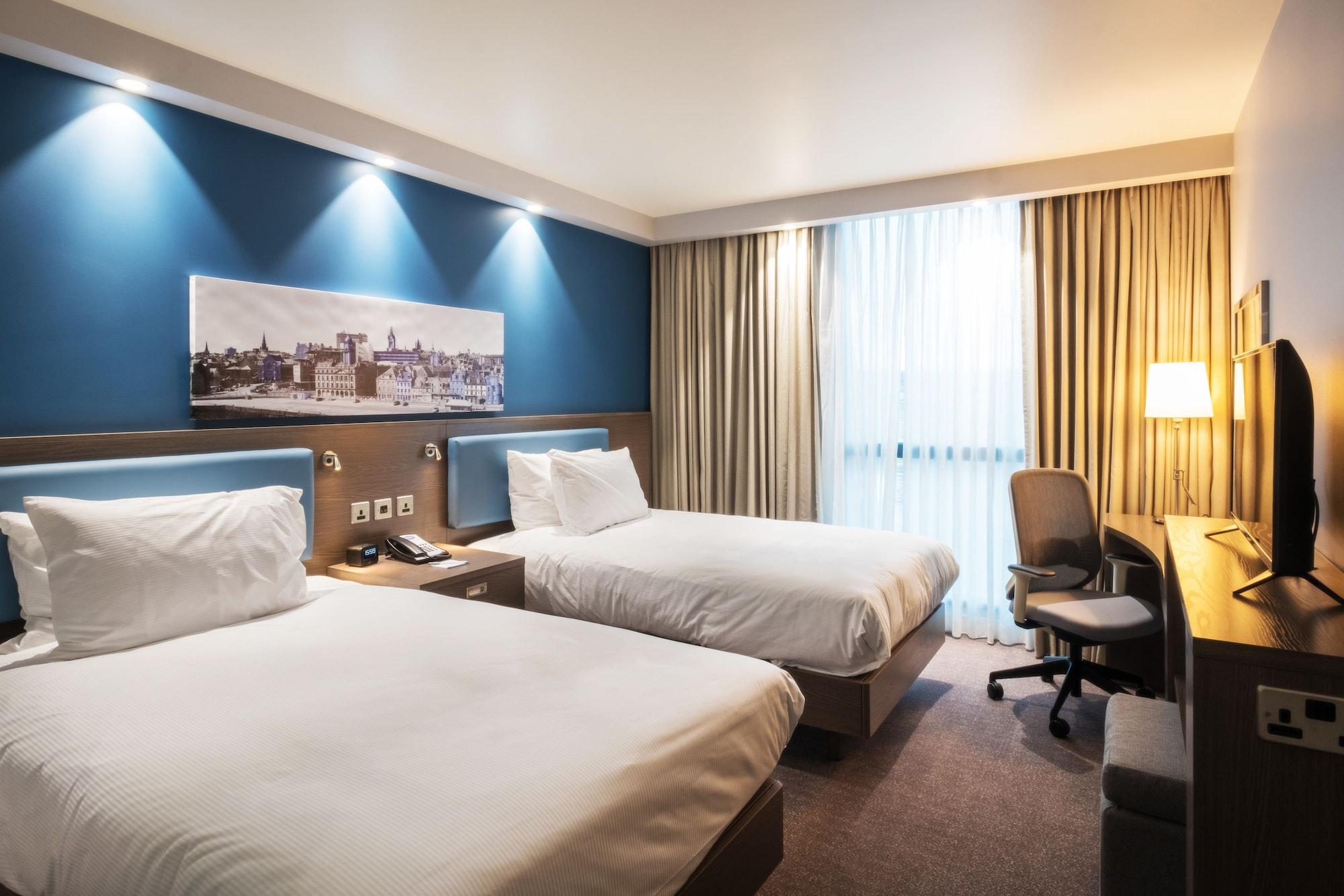 Hampton By Hilton Aberdeen Airport Dyce Exterior photo