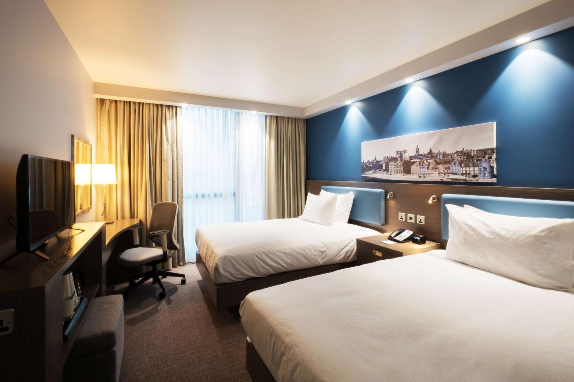 Hampton By Hilton Aberdeen Airport Dyce Exterior photo